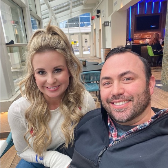 Meet your Posher, Stephanie - Picture 1 of 2